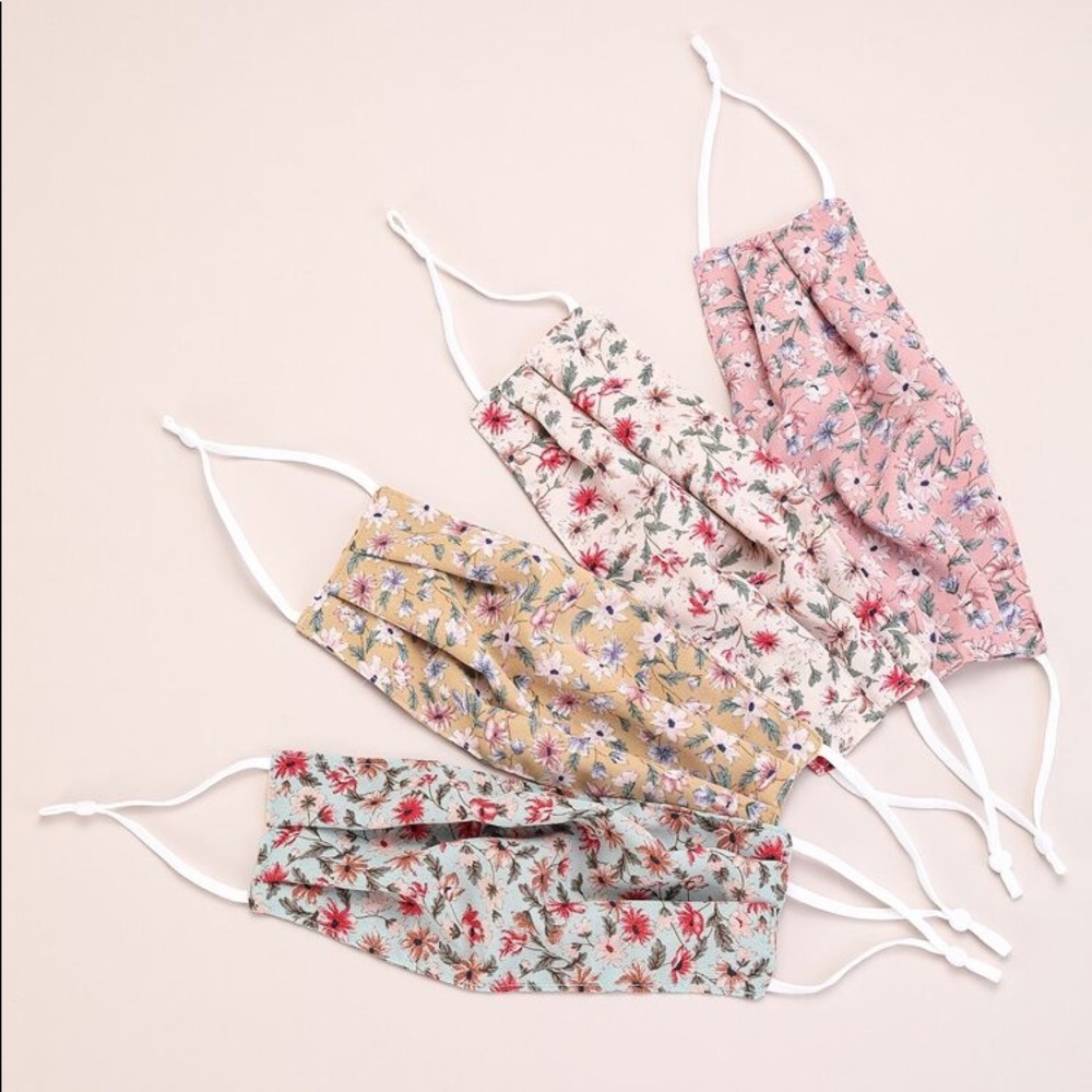 Free People Boho Floral Ditsy Face Mask - Picture 1 of 5